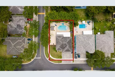 2890 NE 4th St, Homestead, FL 33033 - Photo 4