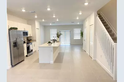 1137 SE 2nd Ter, Florida City, FL 33034 - Photo 2