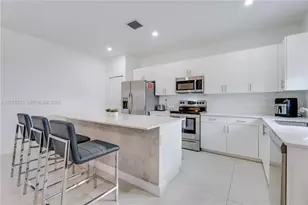 19100 SW 132nd Pl, Miami, FL 33177 - Photo 16
