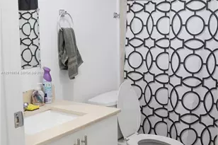 2249 NW 66th St, Miami, FL 33147 - Photo 22