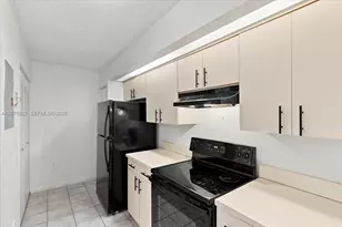 8660 SW 212th St, Cutler Bay, FL 33189 - Photo 10