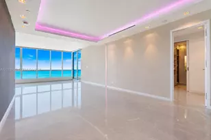 100 S Pointe Dr, Miami Beach, FL 33139 - Photo 4