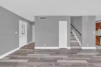 8911 NW 28th Dr #32B, Coral Springs, FL 33065 - Photo 2