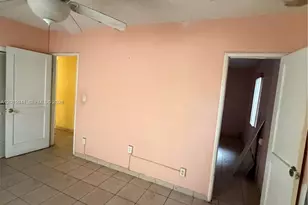 841 NE 4th Pl, Hialeah, FL 33010 - Photo 2