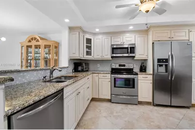 300 John F Kennedy Dr #101, Atlantis, FL 33462 - Photo 16