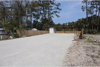 609 SE 2nd Ave, Chiefland, FL 32359 - Photo 6