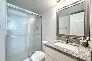 7135 Collins Ave, Miami Beach, FL 33141 - Photo 30