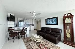 7135 Collins Ave, Miami Beach, FL 33141 - Photo 14