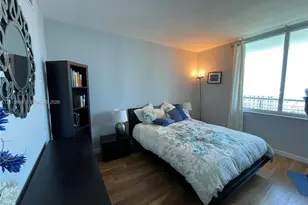 335 S Biscayne Blvd, Miami, FL 33131 - Photo 12