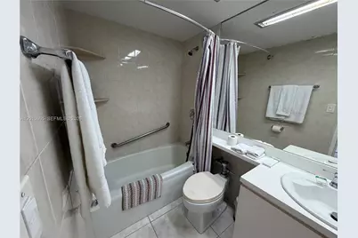 5445 Collins Ave #1606, Miami Beach, FL 33140 - Photo 6