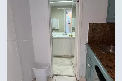5445 Collins Ave #1606, Miami Beach, FL 33140 - Photo 4
