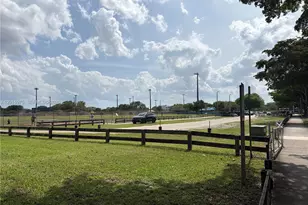 9703 Hammocks Blvd, Miami, FL 33196 - Photo 36