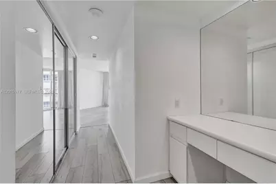 16425 Collins Ave #2715, Sunny Isles Beach, FL 33160 - Photo 10