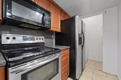 7200 NW 179th St #110, Hialeah, FL 33015 - Photo 14
