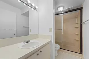 7200 NW 179th St, Hialeah, FL 33015 - Photo 24