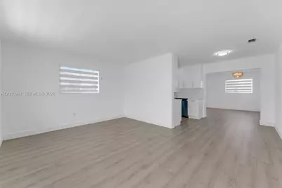 4211 SW 97th Pl, Miami, FL 33165 - Photo 4