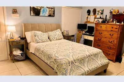 1734 W 57th Ter, Hialeah, FL 33012 - Photo 6
