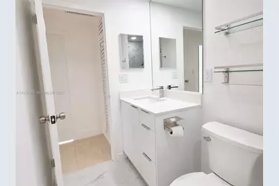1408 Brickell Bay Dr #1104, Miami, FL 33131 - Photo 10