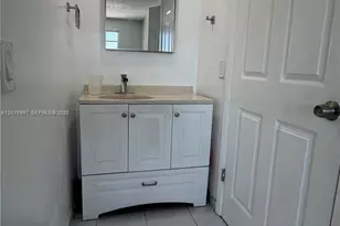 7101 Byron Ave, Miami Beach, FL 33141 - Photo 14