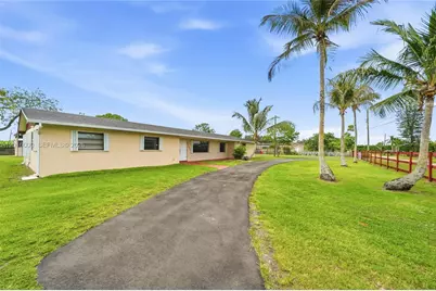 25851 SW 152nd Ct, Homestead, FL 33032 - Photo 2