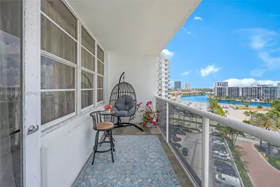 3725 S Ocean Dr #1015, Hollywood, FL 33019 - Photo 2