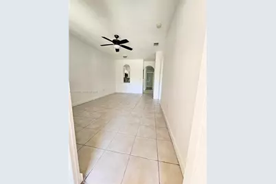 17720 NW 73 #203, Hialeah, FL 33015 - Photo 12