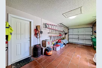 2176 Nova Village Dr, Davie, FL 33317 - Photo 30