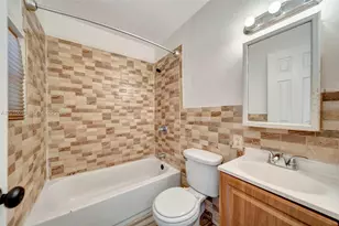 2890 NW 160th St, Miami Gardens, FL 33054 - Photo 18
