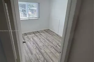 151 NW 17th Pl, Miami, FL 33125 - Photo 10