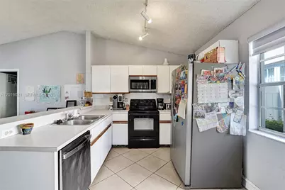 11730 NW 12th St, Pembroke Pines, FL 33026 - Photo 20