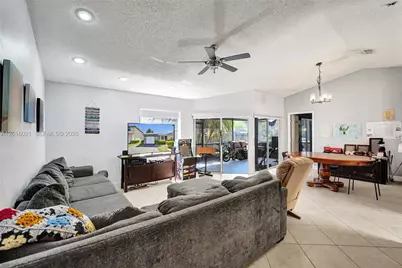 11730 NW 12th St, Pembroke Pines, FL 33026 - Photo 6