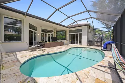 2538 Eagle Run Dr, Weston, FL 33327 - Photo 32