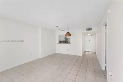 345 Ocean Dr #424, Miami Beach, FL 33139 - Photo 8
