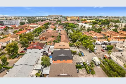 1652 W 42nd Pl #2, Hialeah, FL 33012 - Photo 38