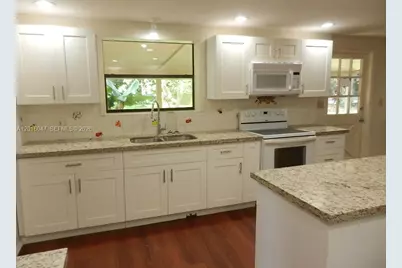 18950 SW 240th St, Homestead, FL 33031 - Photo 14