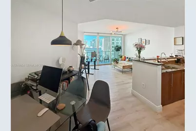300 S Biscayne Blvd #T-1705, Miami, FL 33131 - Photo 4