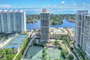 20191 E Country Club Dr, Aventura, FL 33180 - Photo 30