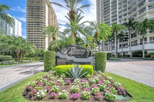 20191 E Country Club Dr, Aventura, FL 33180 - Photo 28