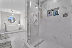 20191 E Country Club Dr, Aventura, FL 33180 - Photo 18