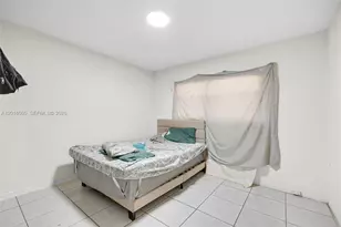 2352 NW 102nd St, Miami, FL 33147 - Photo 8