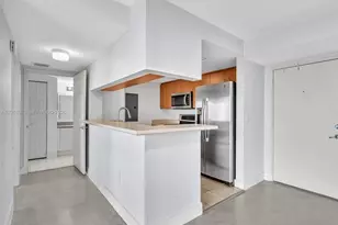 816 NW 11th St, Miami, FL 33136 - Photo 10
