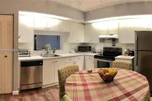 1300 SW 125th Ave, Pembroke Pines, FL 33027 - Photo 14