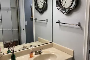 1300 SW 125th Ave, Pembroke Pines, FL 33027 - Photo 22