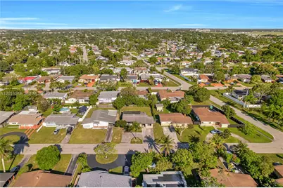 2512 Alcazar Dr, Miramar, FL 33023 - Photo 30