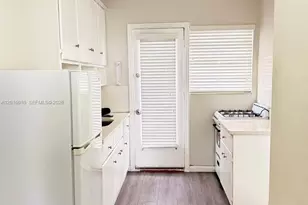 1007 Meridian Ave, Miami Beach, FL 33139 - Photo 2