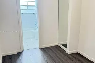 1007 Meridian Ave, Miami Beach, FL 33139 - Photo 8