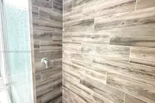 920 Euclid Ave, Miami Beach, FL 33139 - Photo 12