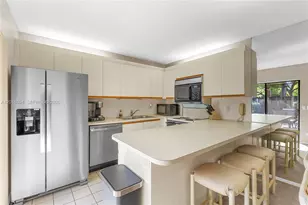 9950 NW 6th Pl, Plantation, FL 33324 - Photo 12