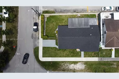 7993 SW 9th Ter, Miami, FL 33144 - Photo 16