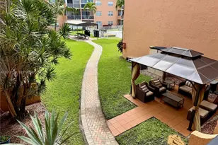 3048 E Sunrise Lakes Dr, Sunrise, FL 33322 - Photo 44